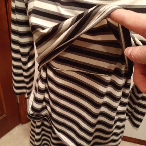 Attention T Shirt Layered Horizontal Striped Dress - Figure flattering SZ Large - Picture 5 of 8